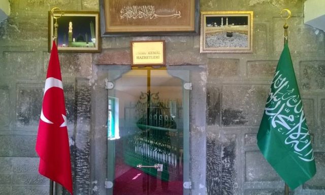 Ümmî Kemal Hazretleri Türbesi